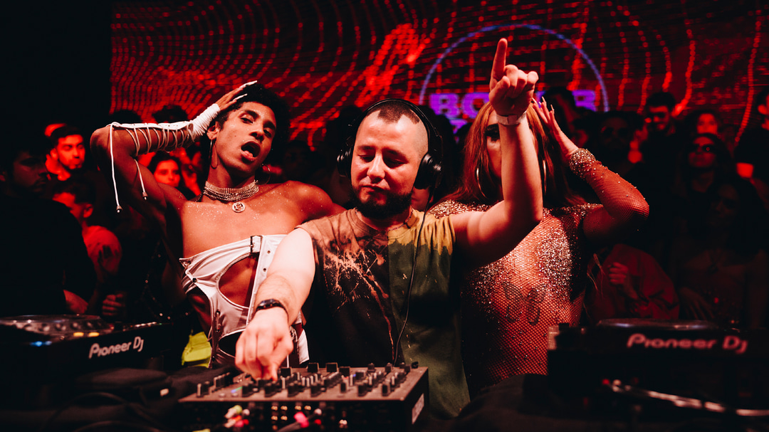 Photo of set nsperger.