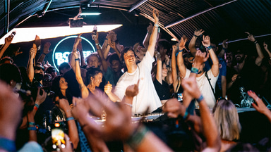 Photo of set Benwal.