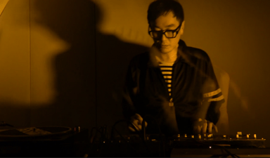 Photo of set Yuri Suzuki.