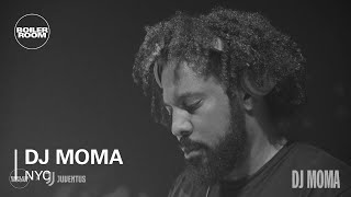 Photo of set DJ Moma.