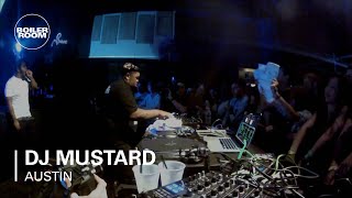 Photo of set DJ Mustard.