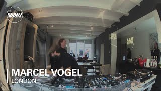 Photo of set Marcel Vogel.