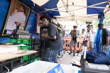 Photo of set Aba Shant-I.