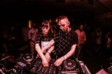 Photo of set Zora Jones b2b Sinjin Hawke.