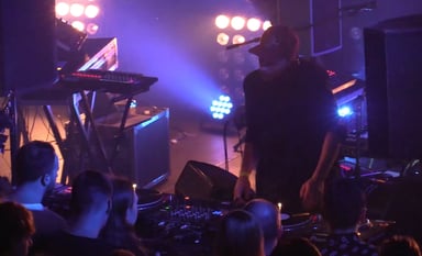 Photo of set DJ Mo.