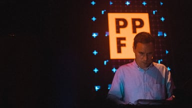 Photo of set Kausto.