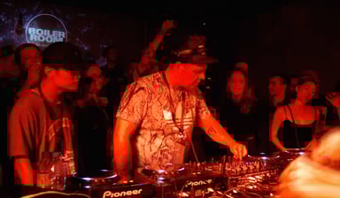 Photo of set Zean and Conrank.
