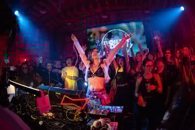 Photo of set tamiX (live).