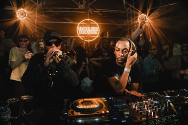 Photo of set Scotti Dee & MC Spidey G.