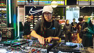 Photo of set Hu Dat.
