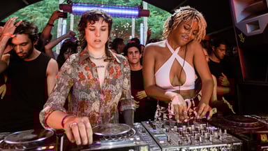 Photo of set Juliana Huxtable b2b JASSS.