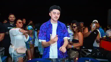 Photo of set DJ K-Swizz.
