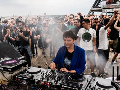 Photo of set Magda.
