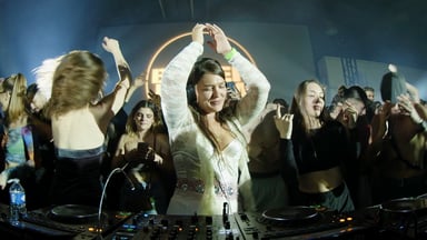 Photo of set Vazy Julie.
