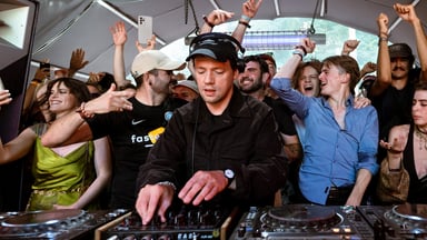 Photo of set Young Marco.